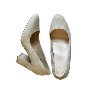 JF Women’s Beige Block Heel Faux Suede Pumps Size 8